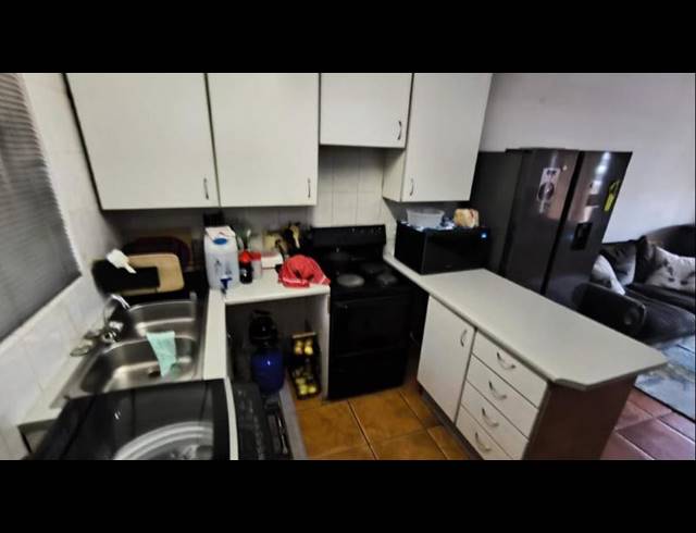 2 BEDROOM TOWNHOUSE FOR SALE IN NEW REDRUTH